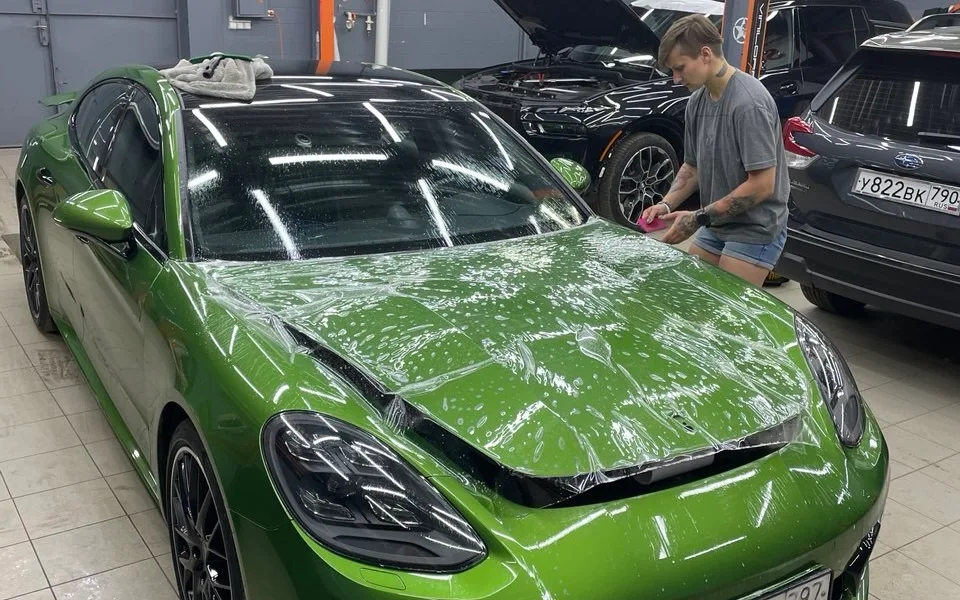 Защитная оклейка кузова Porsche в студии FK Division
